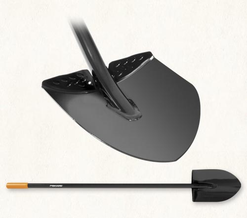 Fiskars long handled digging shovel