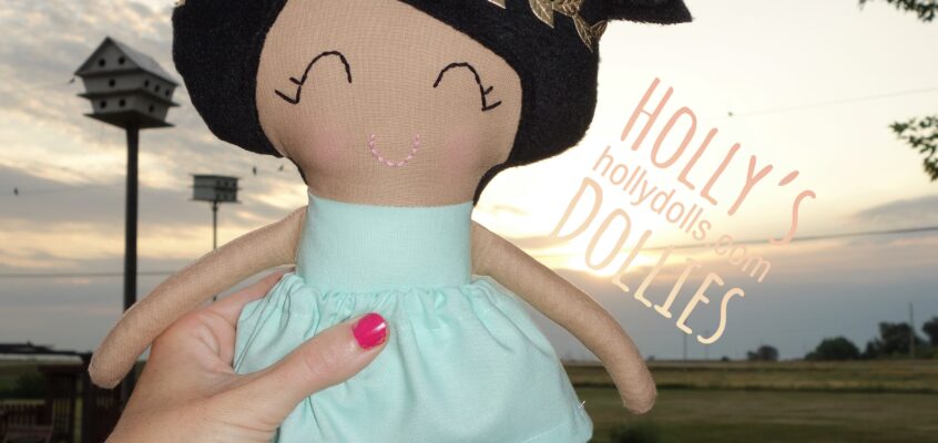 HOLLY'S DOLLIES CLOTH DOLL GIRL MINT DRESS SUNSET SQ
